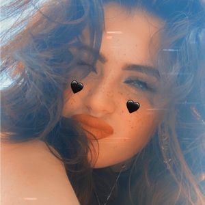 Meet your Posher, Isabella